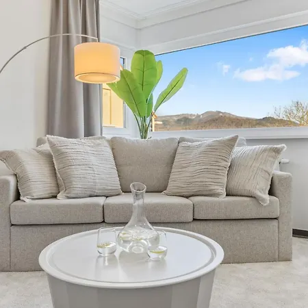 Empire Living: Marktplatz 4*