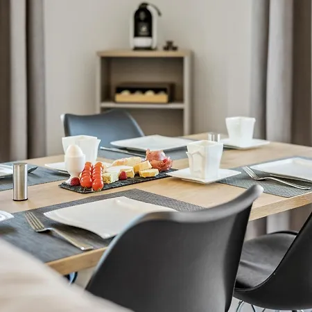 Aparthotel Empire Living: Marktplatz 4*