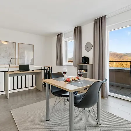 Aparthotel Empire Living: Marktplatz Denzlingen