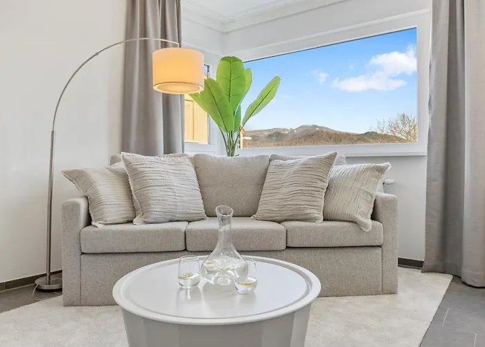 Empire Living: Marktplatz 4*