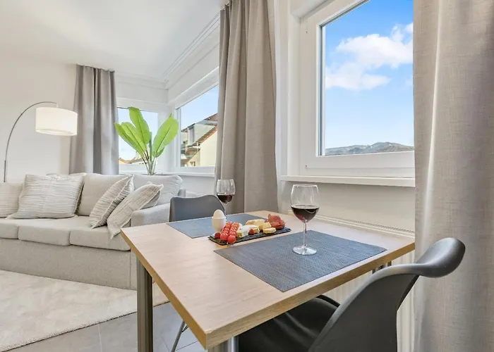 Apart-hotel Empire Living: Marktplatz 4*